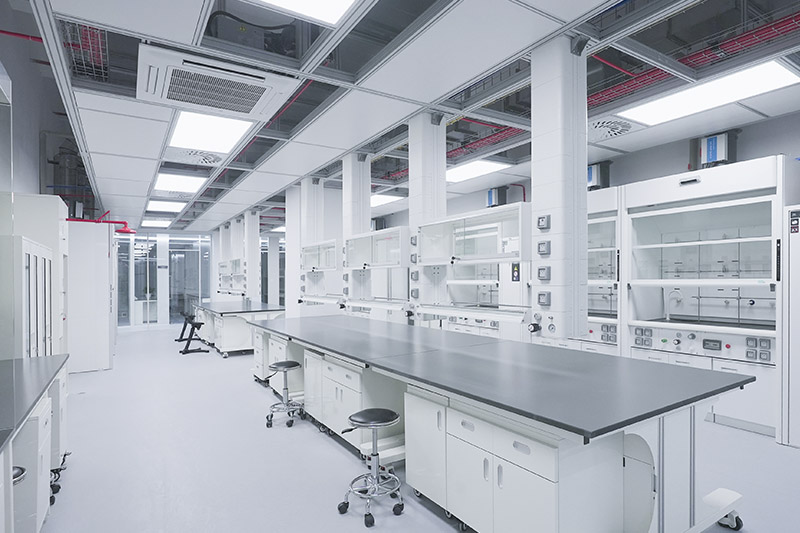 化隆实验室革新：安全与科技的现代融合